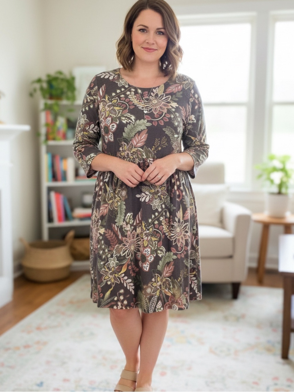 Floral Print Knee-Length Women’s Dress in Charcoal–NWT 26" P2P…38" length